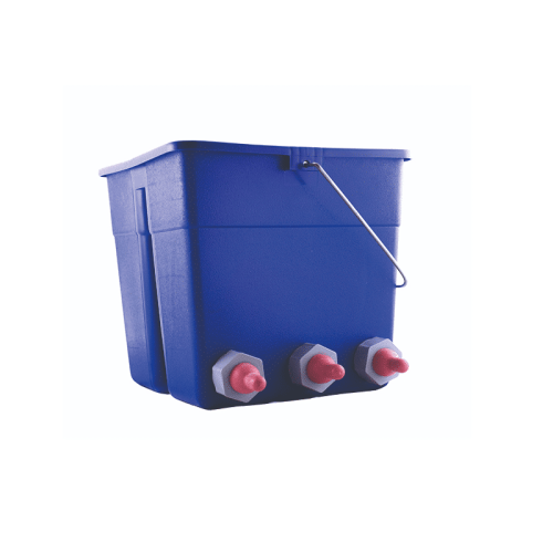 Lamb bucket with 6 bucket bar teats